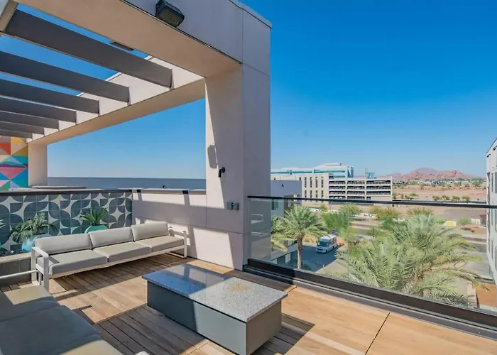 Apartment Stylish 1bd - Pool, Gym, Parking, W-d - Sleeps 4