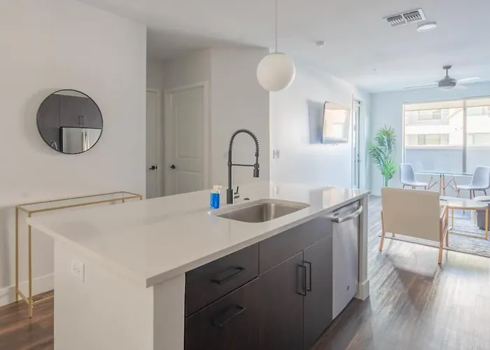 Apartment Stylish 1bd - Pool, Gym, Parking, W-d - Sleeps 4 Tempe