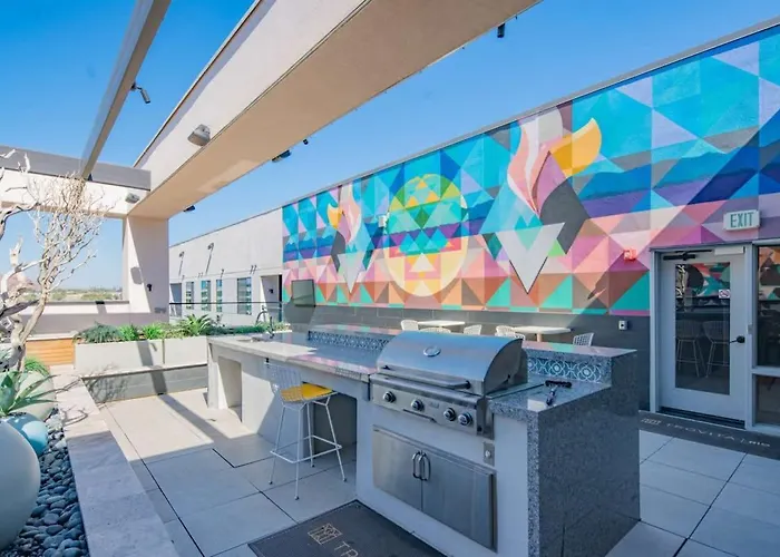 Stylish 1bd - Pool, Gym, Parking, W-d - Sleeps 4 * Tempe