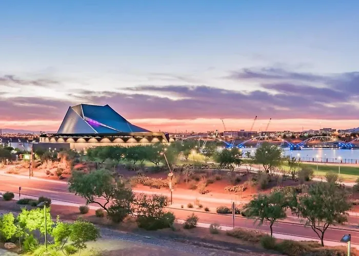Stylish 1bd - Pool, Gym, Parking, W-d - Sleeps 4 Apartment Tempe