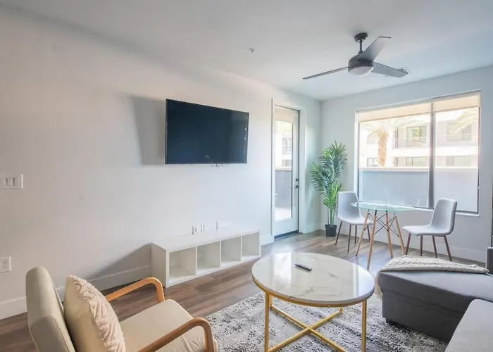 Stylish 1bd - Pool, Gym, Parking, W-d - Sleeps 4 * Tempe