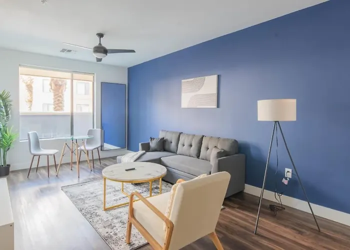 Stylish 1bd - Pool, Gym, Parking, W-d - Sleeps 4 Apartment Tempe