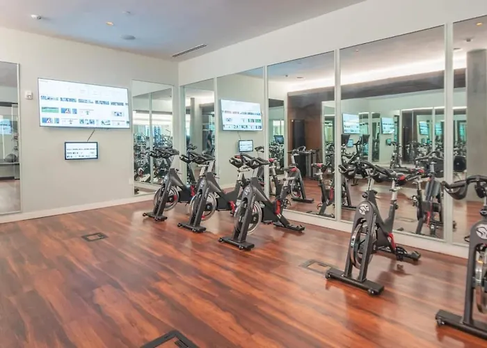 Apartment Stylish 1bd - Pool, Gym, Parking, W-d - Sleeps 4 Tempe
